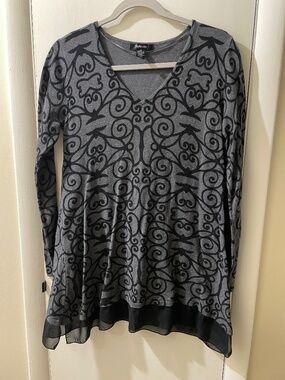 Feminine V Neck, floral long sleeve top